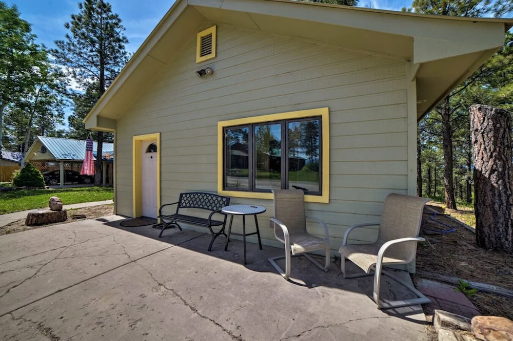 IVACAZ Suites on the Golf Course
