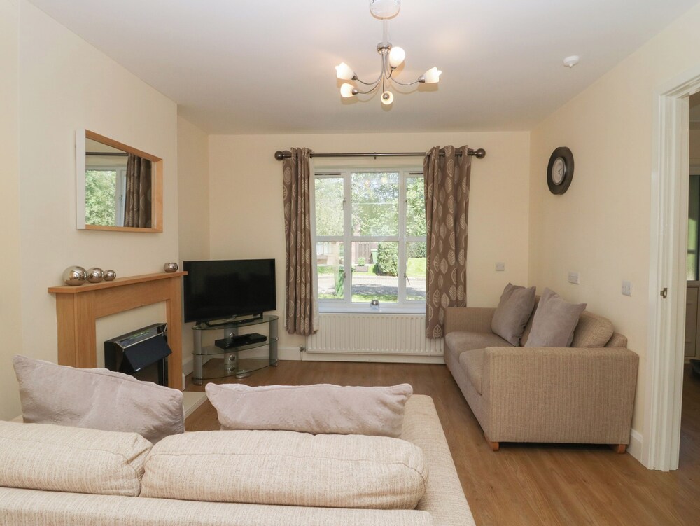 12 Eamont Park