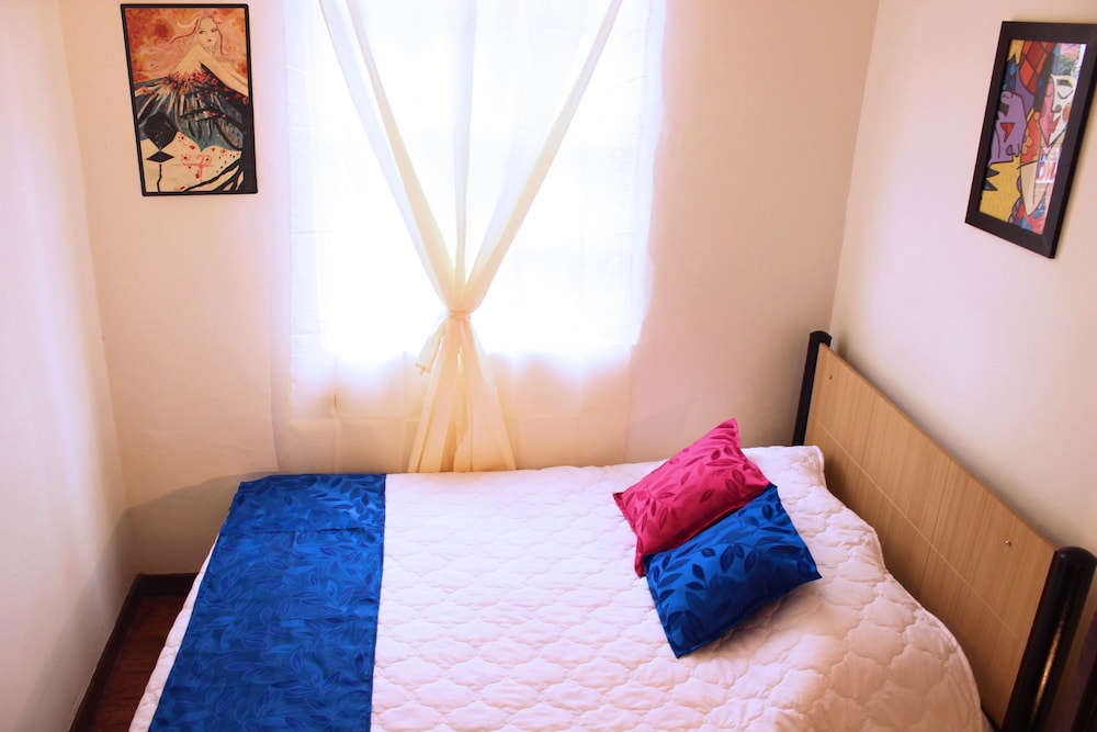 Local Hostel - Property Image 23