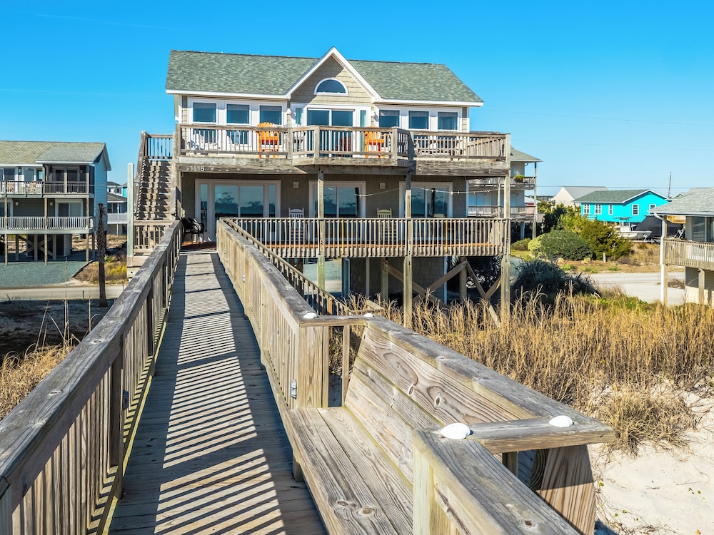 Paradise Palms by Topsail Realty