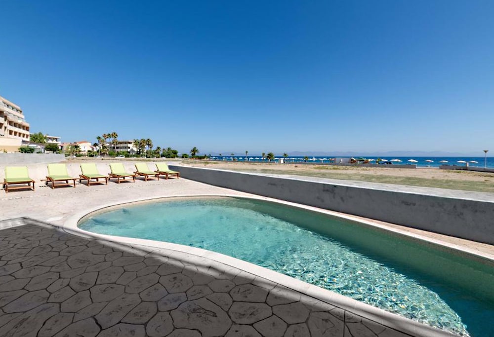 White and Blue Luxury Suites Rhodes