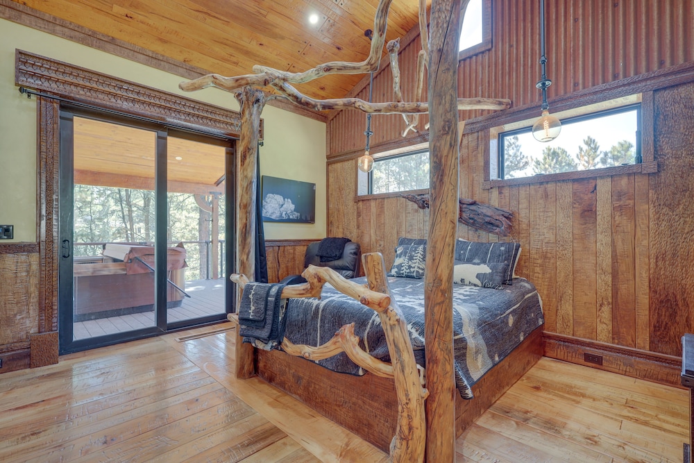 Angel Fire Cabin Rental w/ Private Hot Tub & Deck! view 4