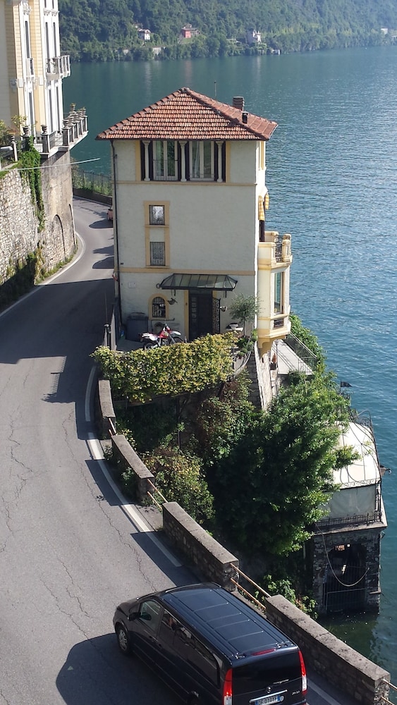JOIVY Villa Anna Como Lake