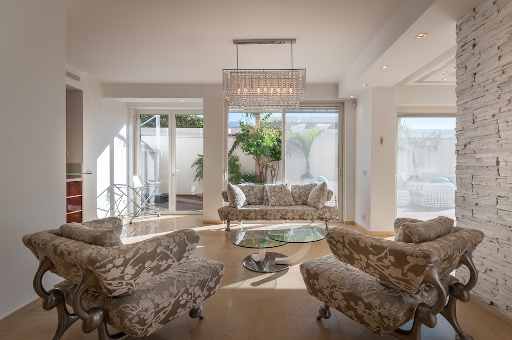 Luxurious Villa with great location, photo 22