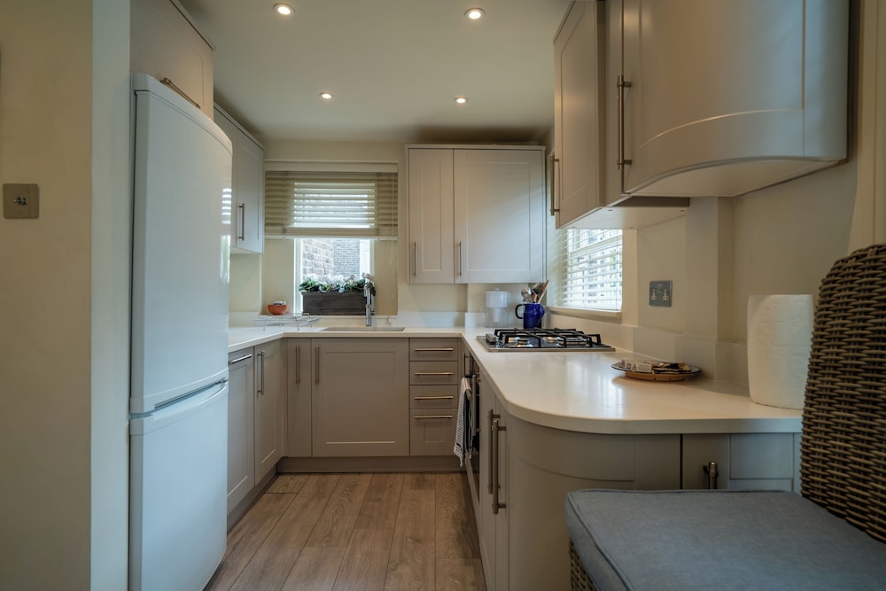 Redcliffe Gardens by Capital view 2