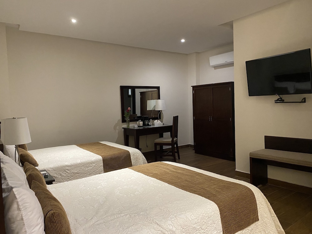 Zacatecas Vacations - Hotel Casa Faroles - Property Image 2