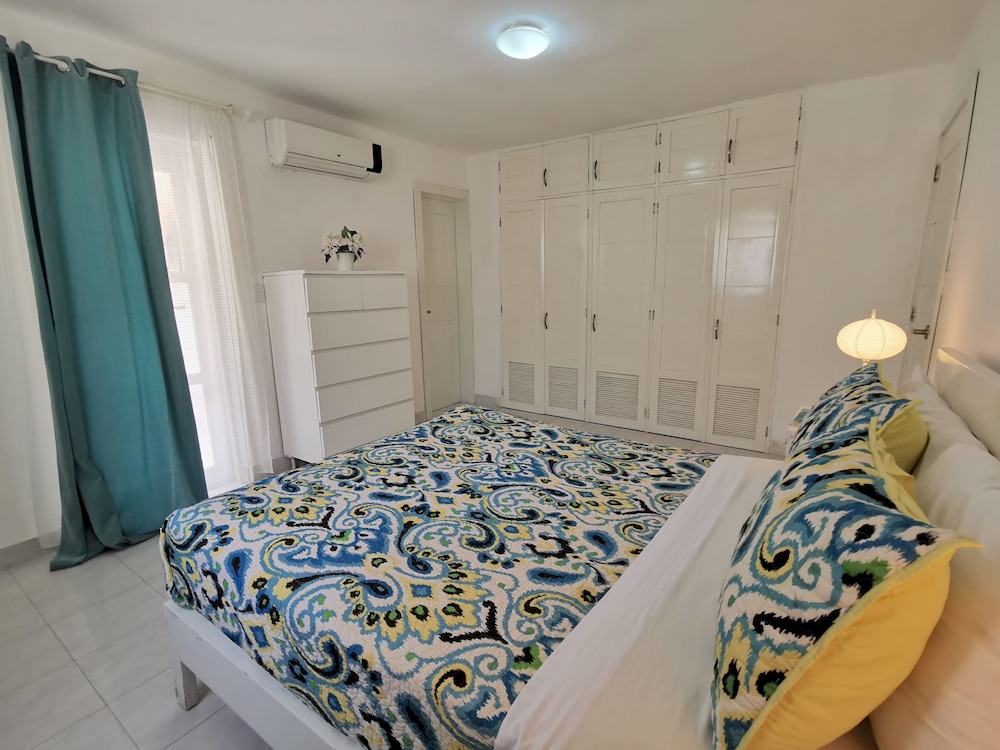 Los Corales Tropical Beach Resort & SPA