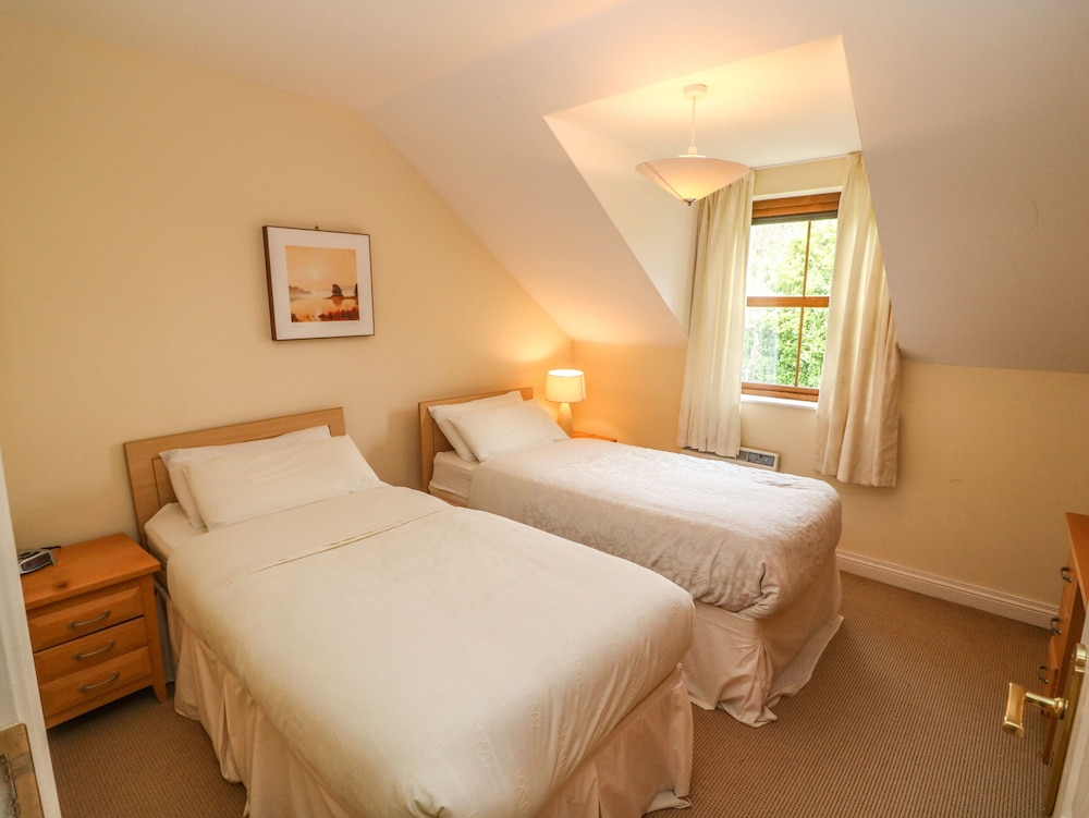 Kenmare Bay Cottage view 5