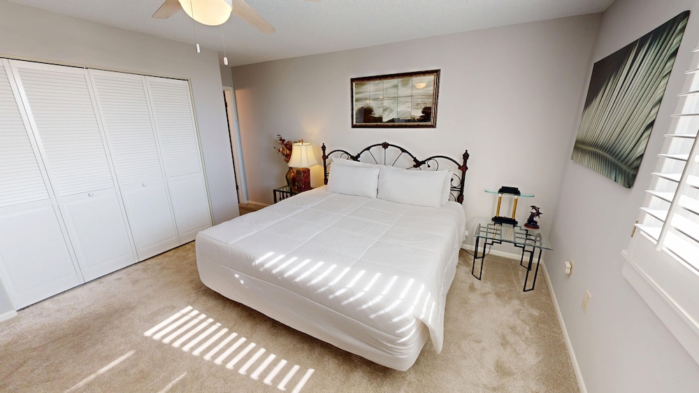 Dolphin Point 406b 2 Bedroom Condo