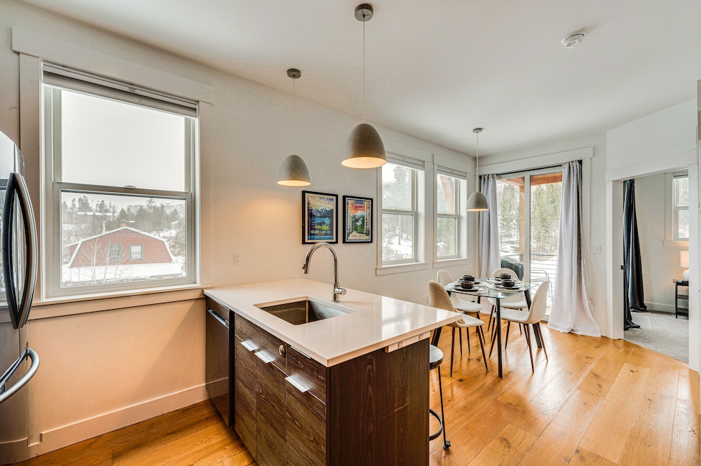 Updated Grand Lake Loft w/ View, 2 Mi to Rmnp! - Property Image 12