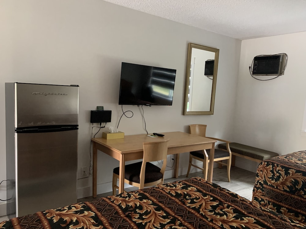 Greenview Motel and RV Park