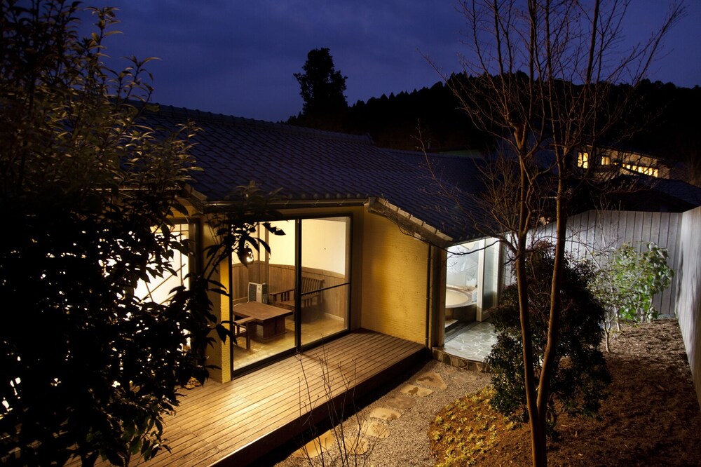 Gokuraku Onsen Takumi No Yado