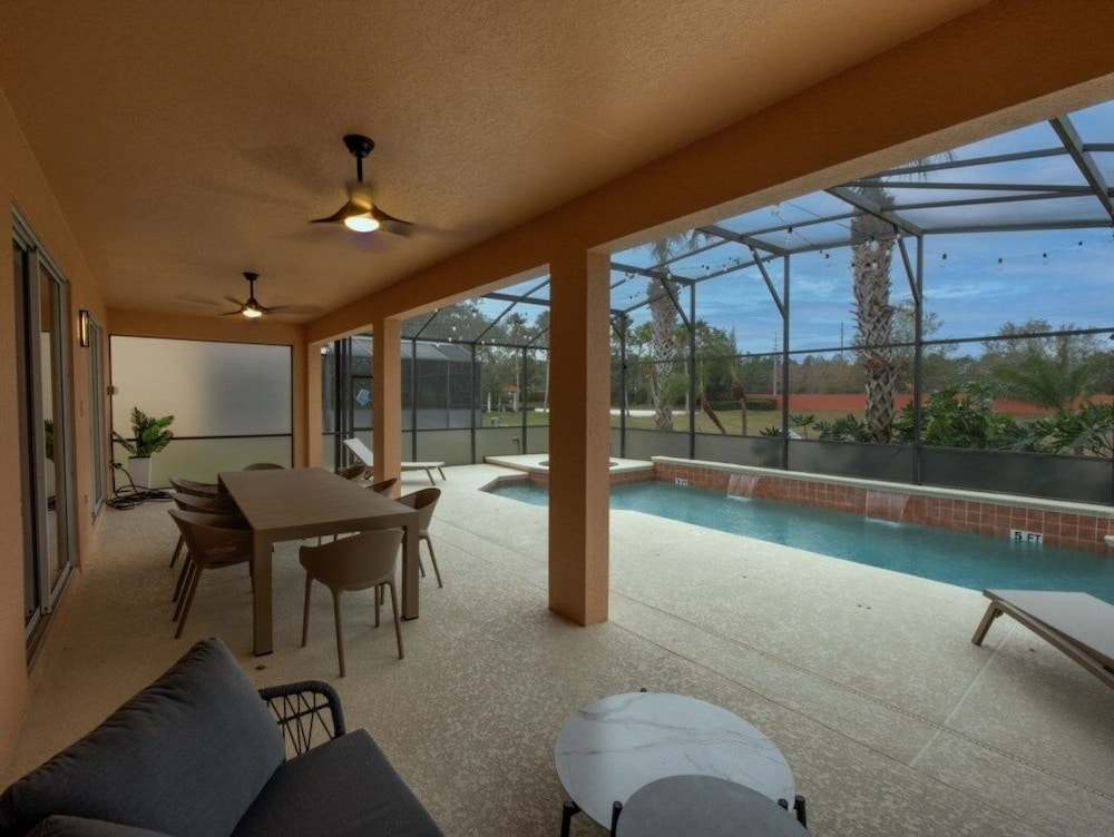 Six Bed Pool Villa In Resort -close To Disney! 6 Bedroom Villa