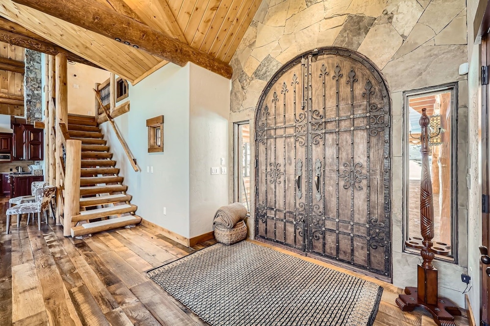 Bridge To Solitude 6 Bedroom Home