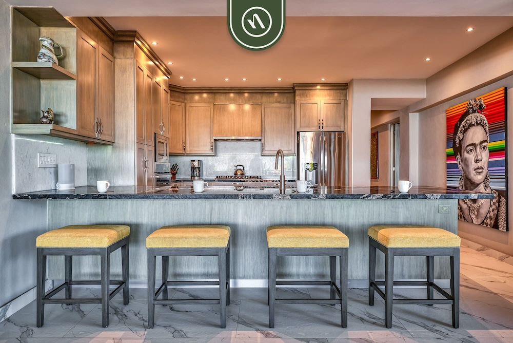 Oceanview 3 BR Condo - Amazing View From Terrace