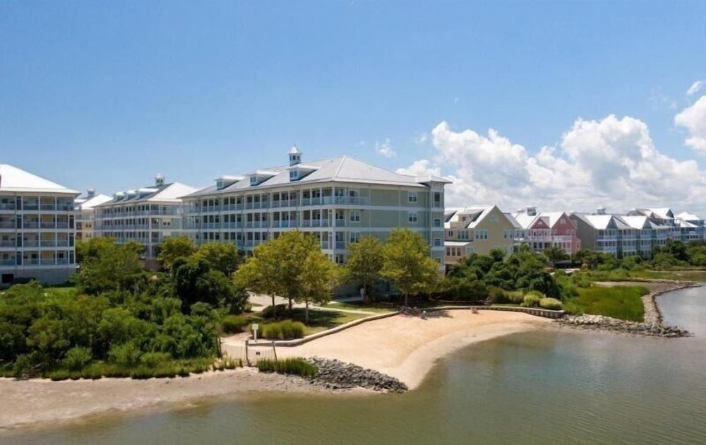 Sunset Island - 39 Fountain Drive West 3f 3 Bedroom Condo