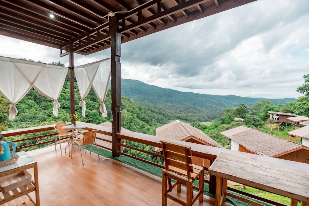 Hubkhaosawan homestay
