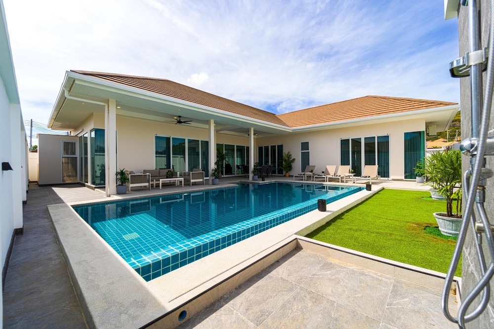 Modern Villa 3BR - Great Location KL3
