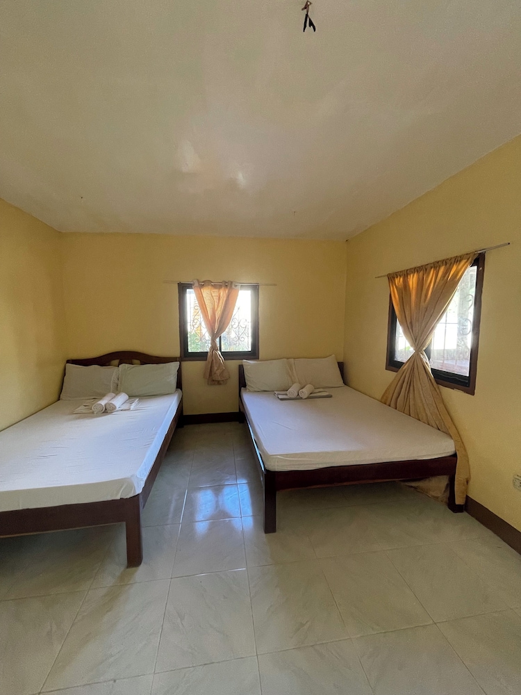 Akoya Beach Park & Cottages