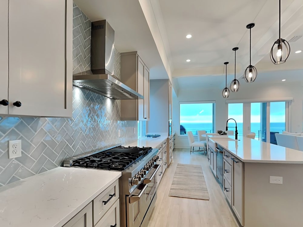 Viviana #10 by Southern Vacation Rentals