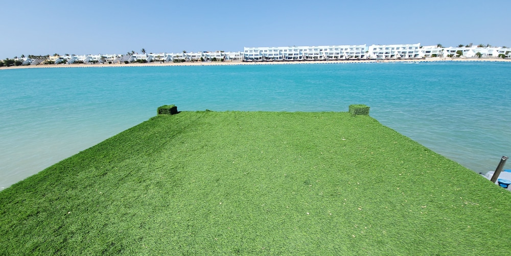 Durrat Al-Arous Villa in Moon Beach