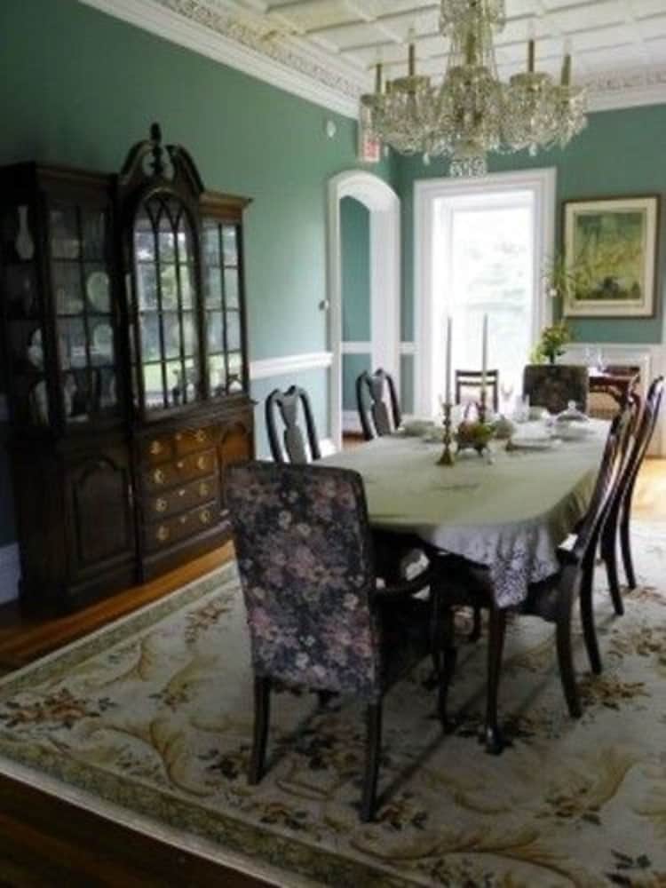 Marble Mansion Inn