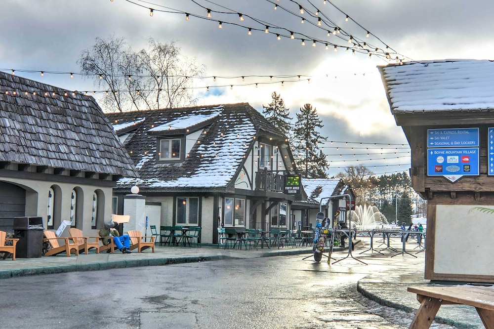 Ski-in/ski-out Getaway at Boyne Mountain Resort view 4