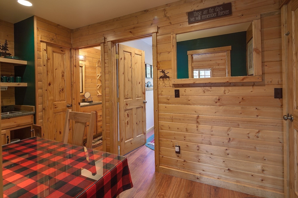 Diamond Peak 2 3 Bedroom Home