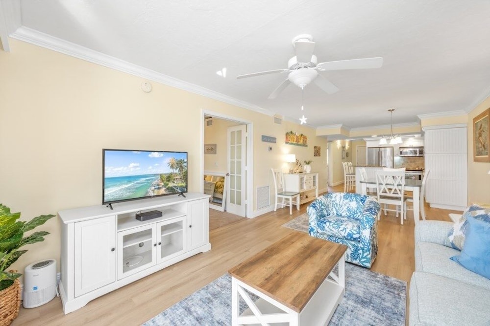 Pointe Santo D35 2 Bedroom Condo