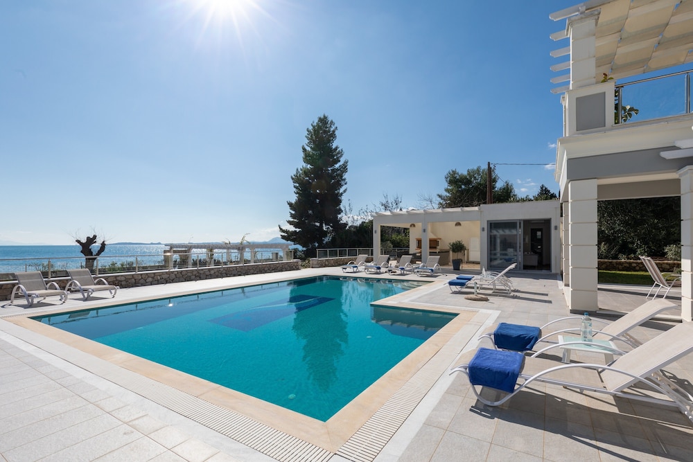 MCN Villas by Whitedreamvillas