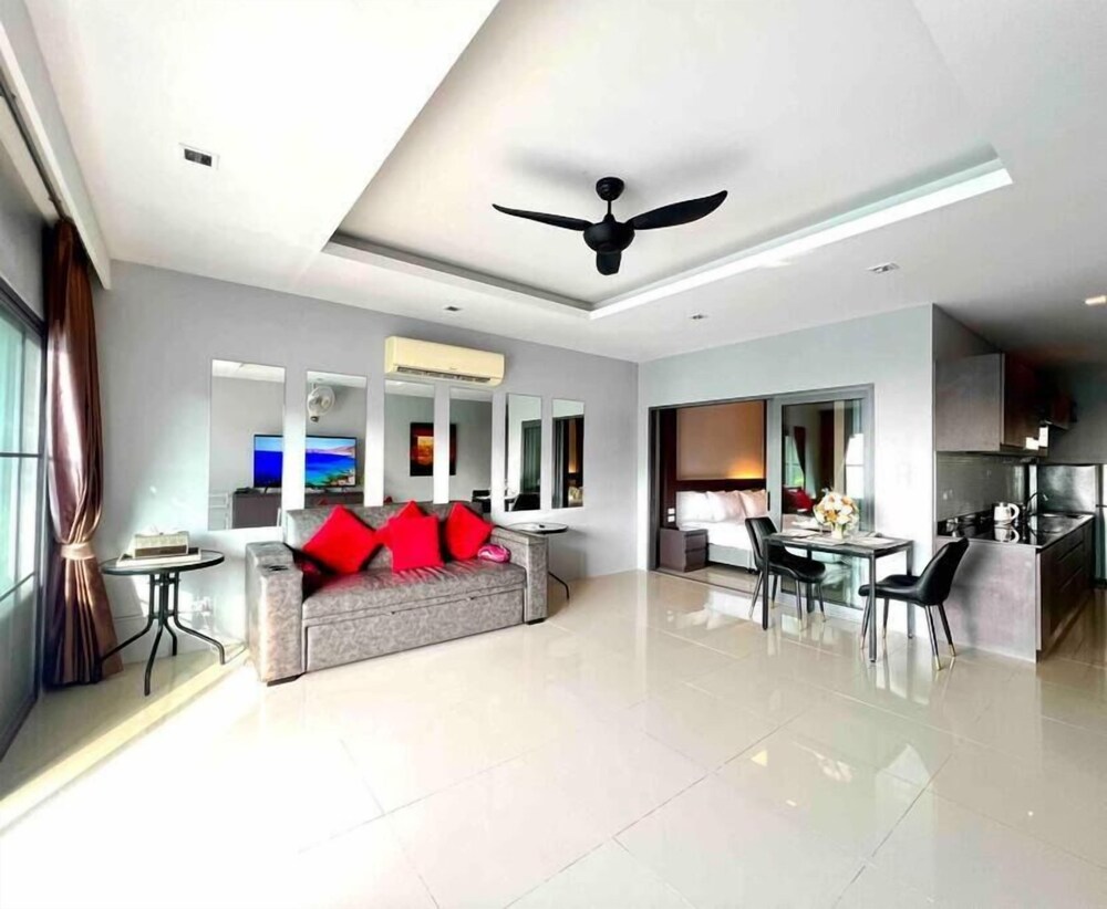 Sea View Suite Pool Access C81