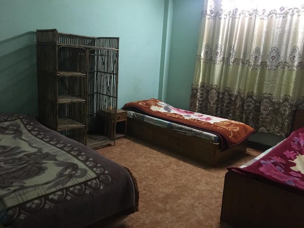 Sara's Backpackers Hotel