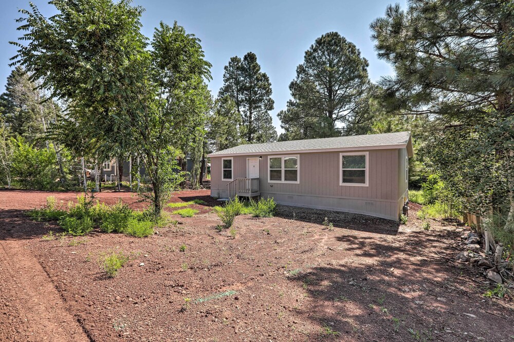 Bright & Modern Flagstaff Cottage Escape! view 2
