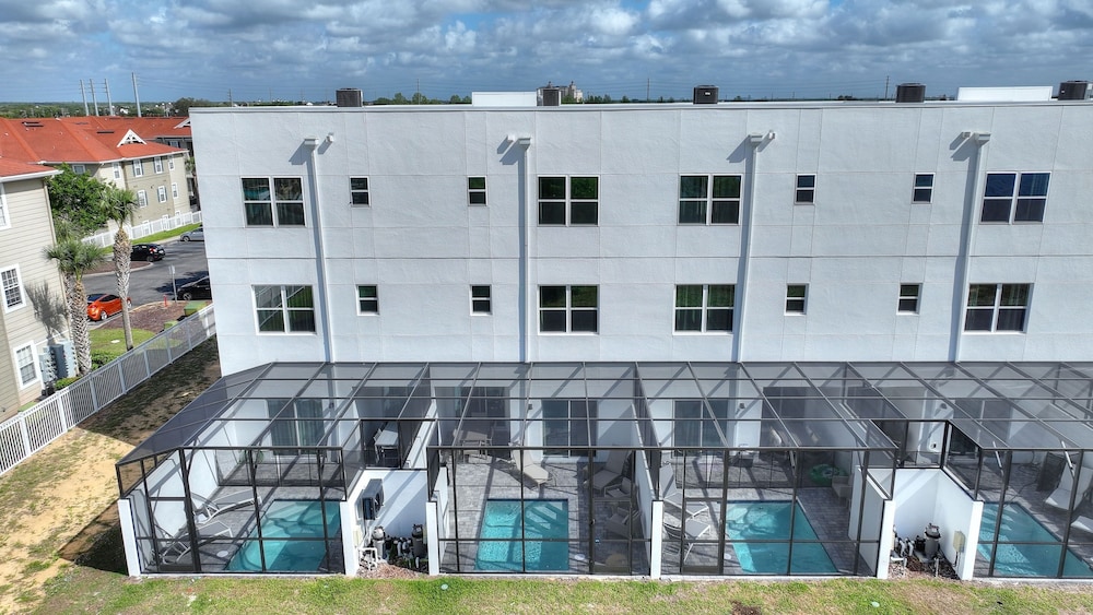 Harmony Haven Boutique Townhome At Azzure Resort Near Disney By Shine Villas 6 Bedroom Townhouse