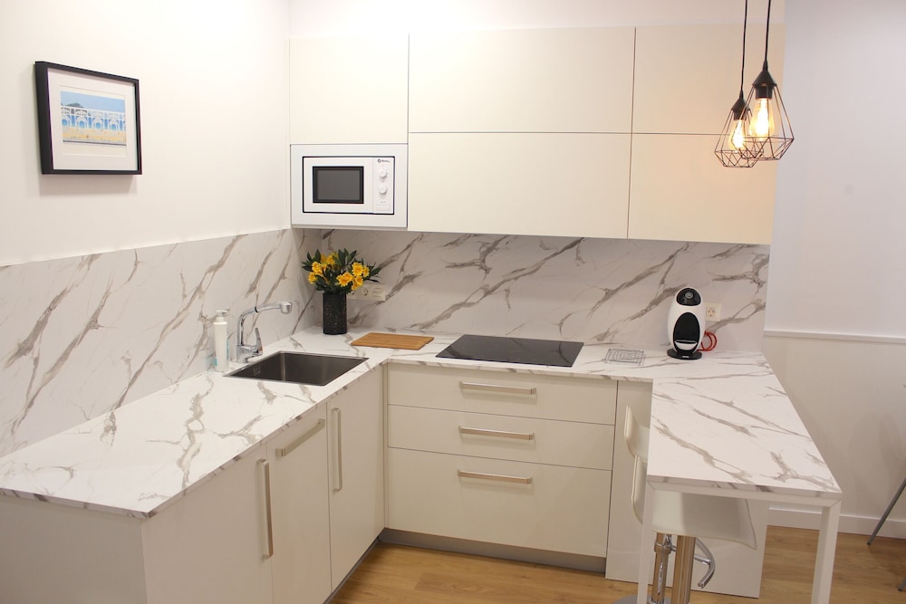 CENTRAL APARTMENT NEAR THE SEA - by SanSebastianApartments.es