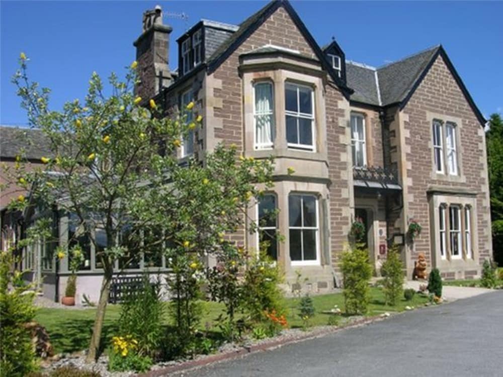 Yann's at Glenearn House