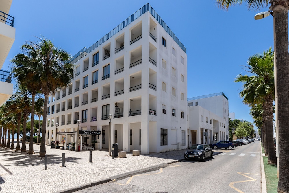 Superb Front Beach Carteia Flat