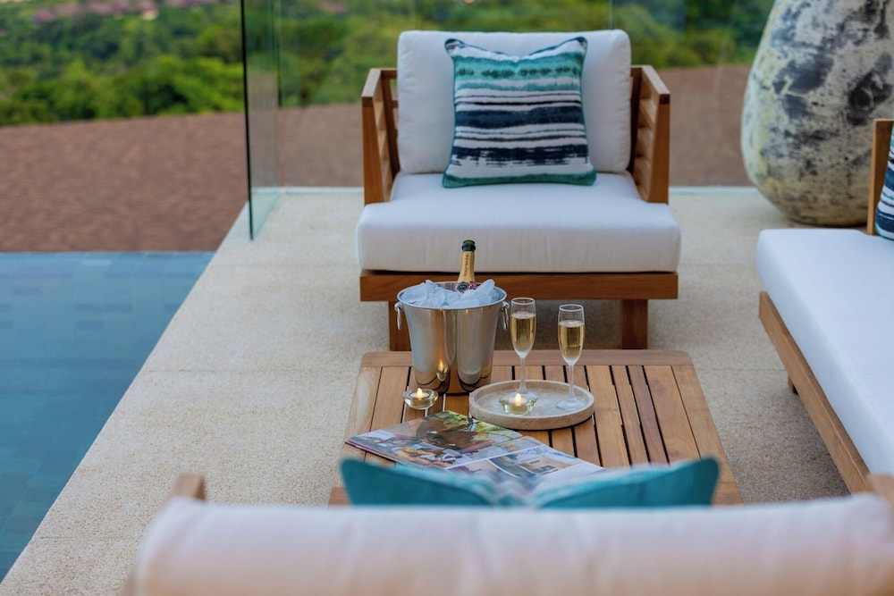 Villa Aroka 4 Bed Sea View KBR41