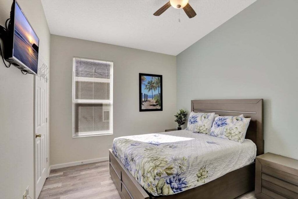 Luxury Windsor Palms Villa W/ Pool Near Disney! 4 Bedroom Villa
