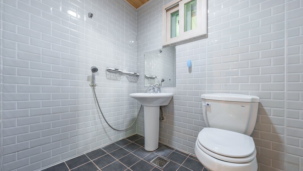 Gyeongju Ain Kids Pool Villa