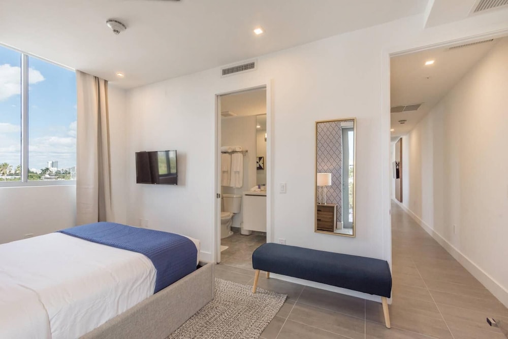 Modern Apartment in South Beach - Image 3