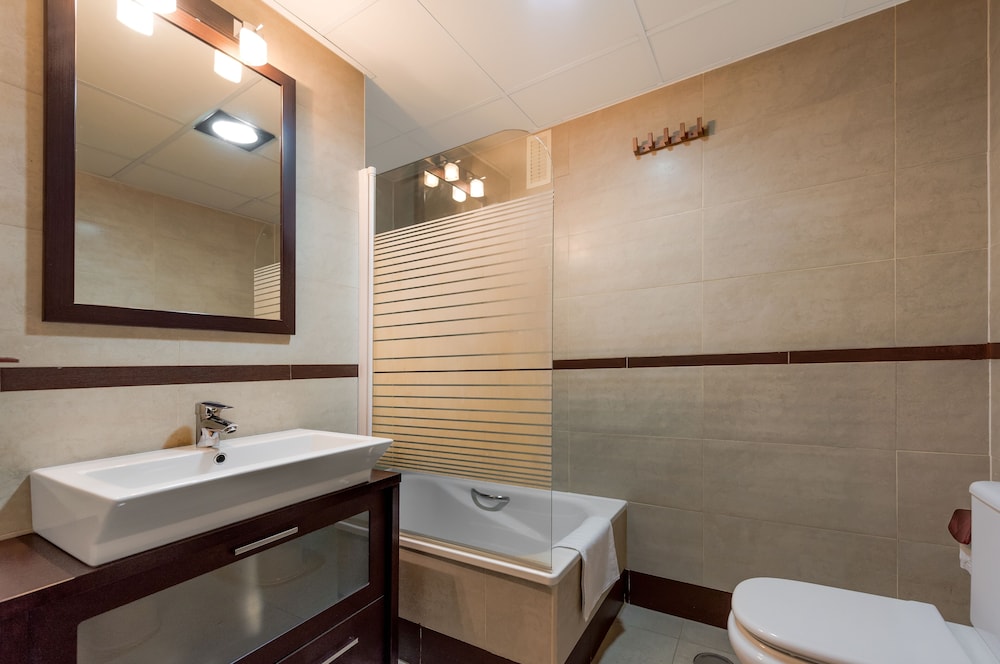 Modern 2 Bd Apartment With Private Terrace Eslava Terrace