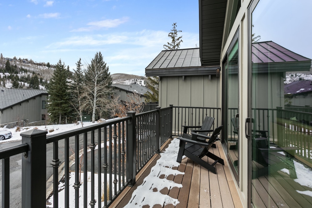 1207 - Four Bedroom with Spa Pinnacle 4 Condo