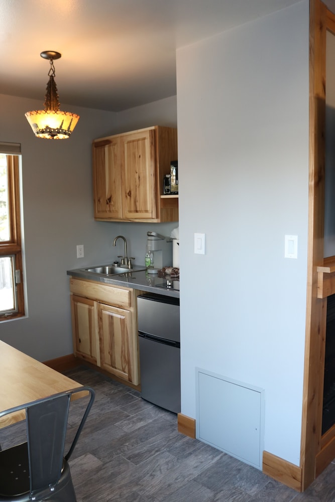 Columbine Inn