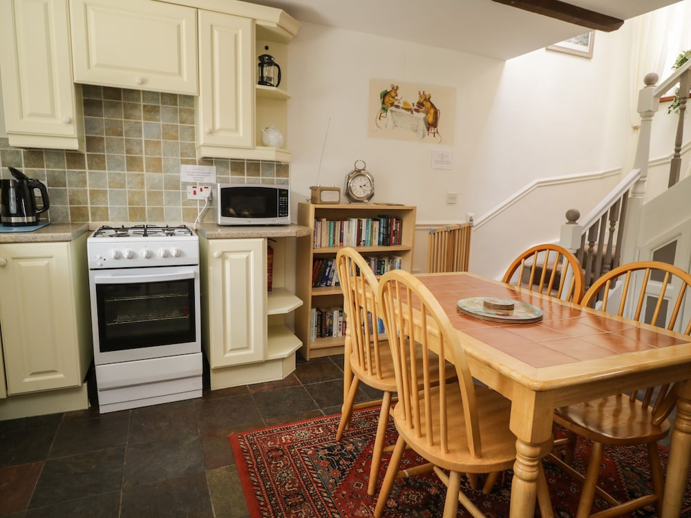 Mousehole Cottage view 4