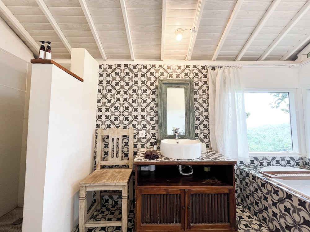 Frame Cabin with Endless Rice Field View