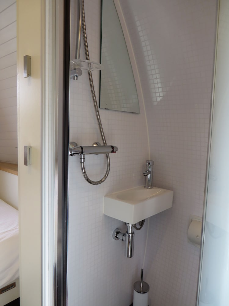 Eriskay Guest House and Aviemore Glamping
