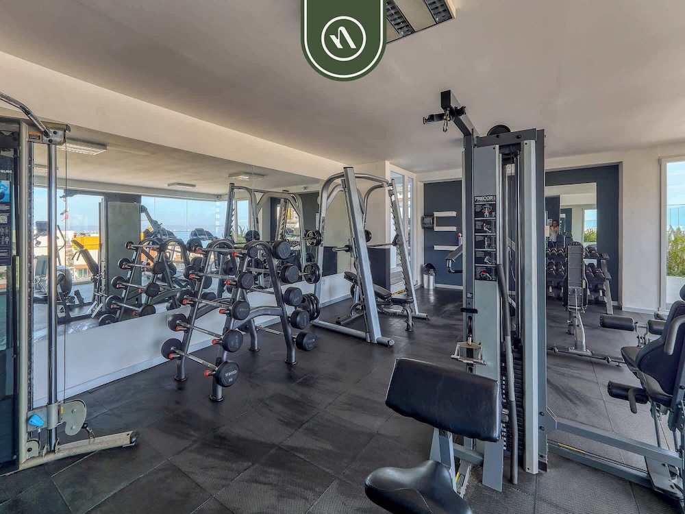 Stunning 2 BR Condo in Romantic Zone - Pool