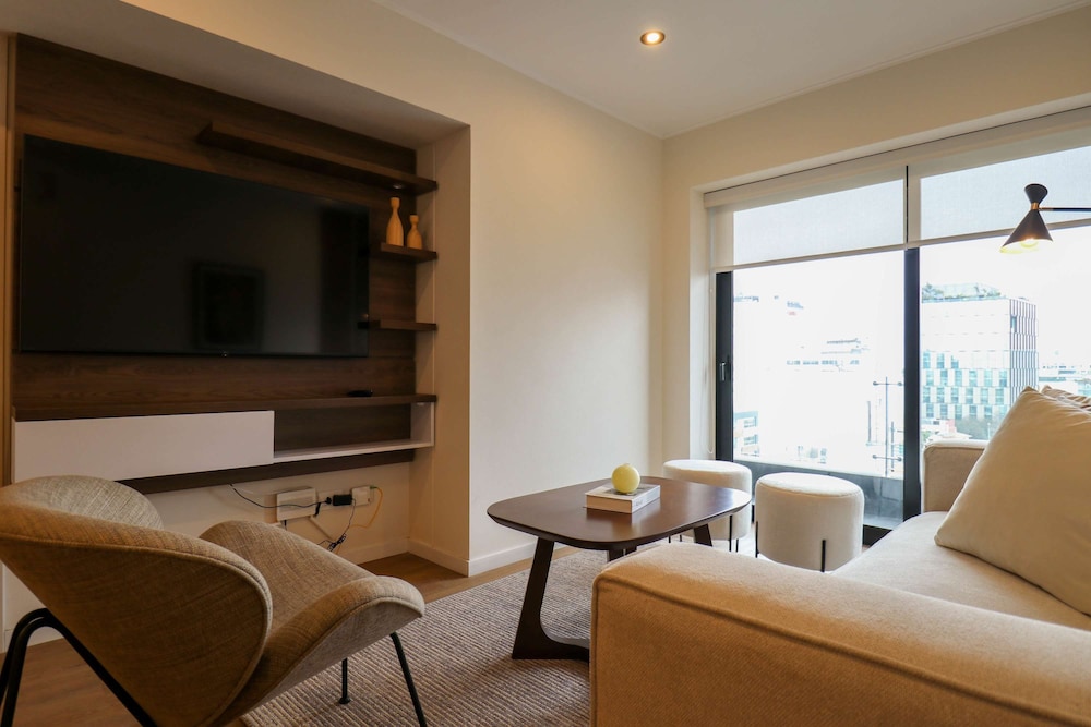 w Comfy 2BR w Balcony Near Larcomar