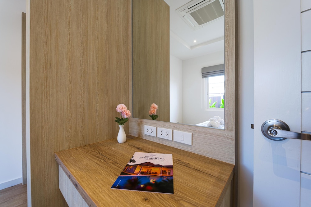 New Modern 3 Bedroom Pool Villa MB3